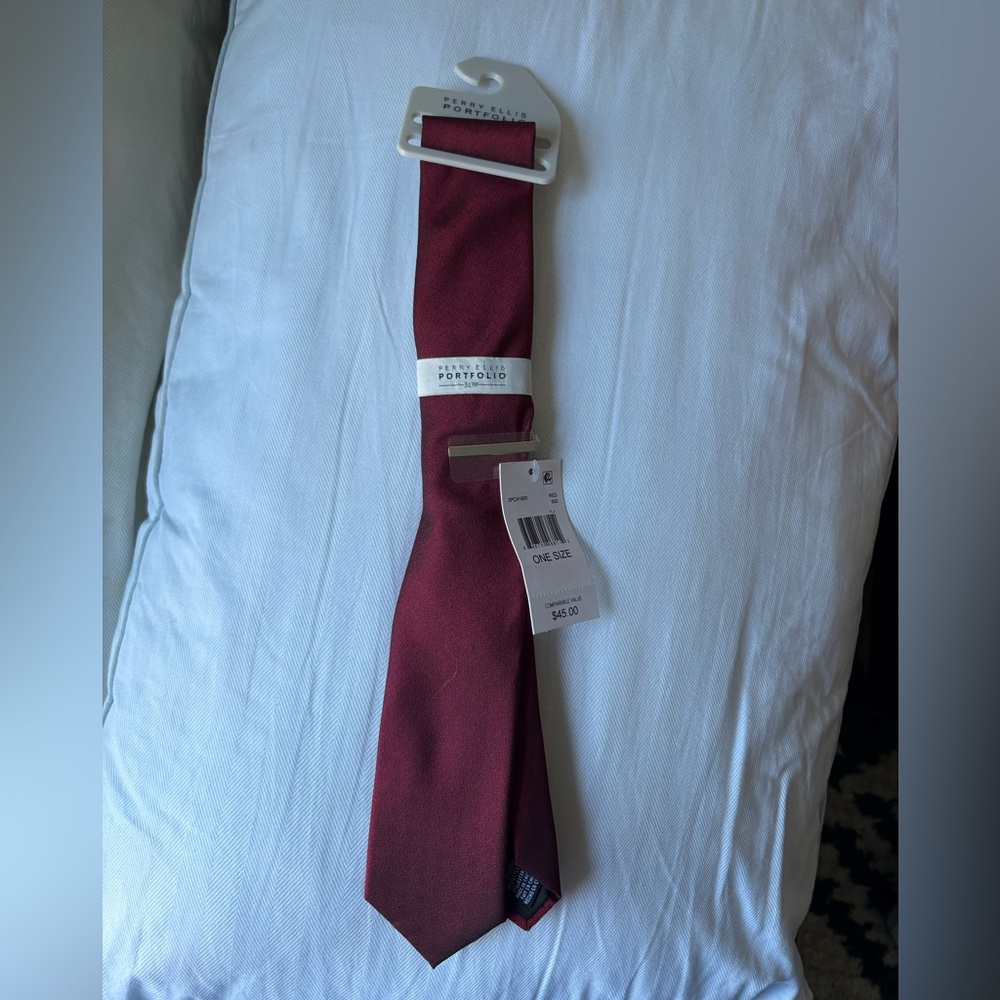 Perry Ellis Burgundy Slim Tie